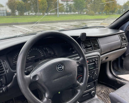 Опель Вектра, объемом двигателя 1.6 л и пробегом 315 тыс. км за 1900 $, фото 6 на Automoto.ua