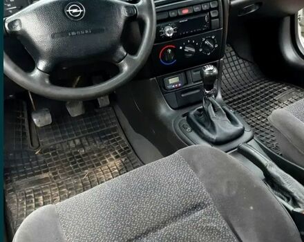 Опель Вектра, объемом двигателя 18 л и пробегом 0 тыс. км за 2200 $, фото 5 на Automoto.ua