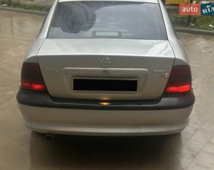 Опель Вектра, объемом двигателя 1.8 л и пробегом 241 тыс. км за 2499 $, фото 6 на Automoto.ua