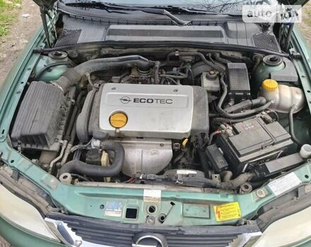 Опель Вектра, объемом двигателя 1.6 л и пробегом 225 тыс. км за 3000 $, фото 6 на Automoto.ua