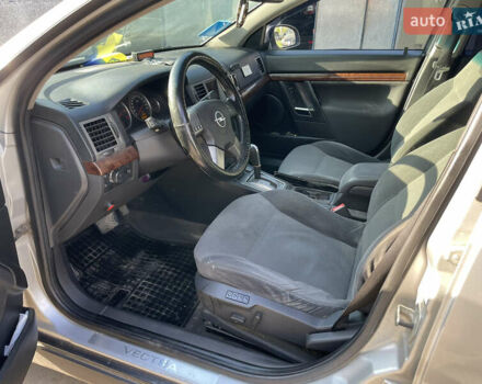 Опель Вектра, объемом двигателя 2.2 л и пробегом 380 тыс. км за 4200 $, фото 13 на Automoto.ua