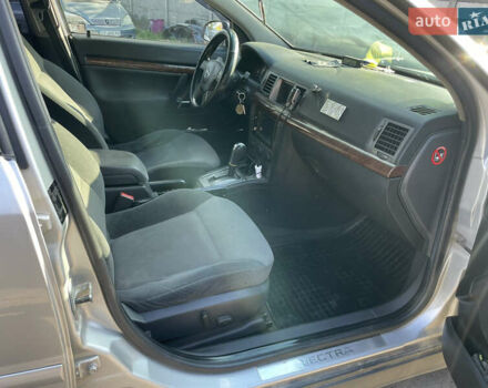 Опель Вектра, объемом двигателя 2.2 л и пробегом 380 тыс. км за 4200 $, фото 11 на Automoto.ua