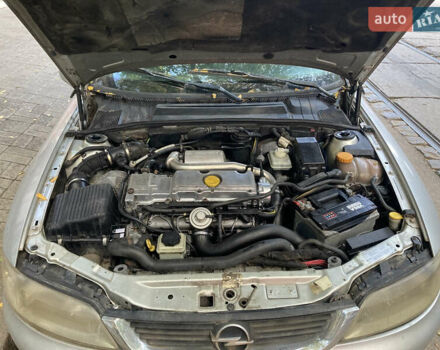 Опель Вектра, объемом двигателя 2 л и пробегом 210 тыс. км за 2300 $, фото 9 на Automoto.ua