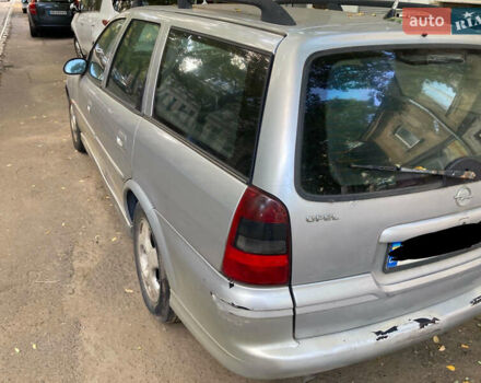 Опель Вектра, объемом двигателя 2 л и пробегом 210 тыс. км за 2300 $, фото 2 на Automoto.ua