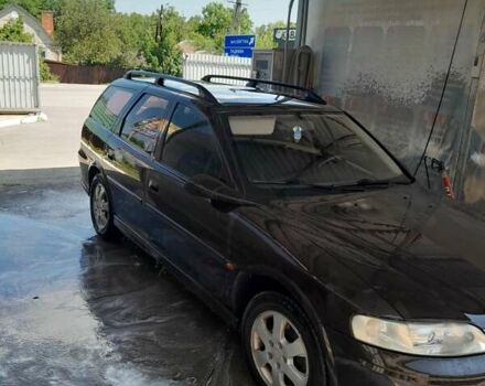 Опель Вектра, объемом двигателя 1.8 л и пробегом 275 тыс. км за 3000 $, фото 1 на Automoto.ua