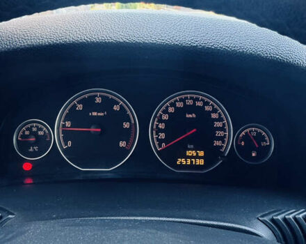 Опель Вектра, объемом двигателя 1.9 л и пробегом 253 тыс. км за 6000 $, фото 9 на Automoto.ua