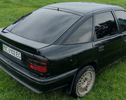 Опель Вектра, объемом двигателя 2 л и пробегом 323 тыс. км за 1400 $, фото 7 на Automoto.ua