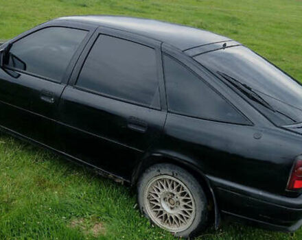 Опель Вектра, объемом двигателя 2 л и пробегом 323 тыс. км за 1400 $, фото 3 на Automoto.ua