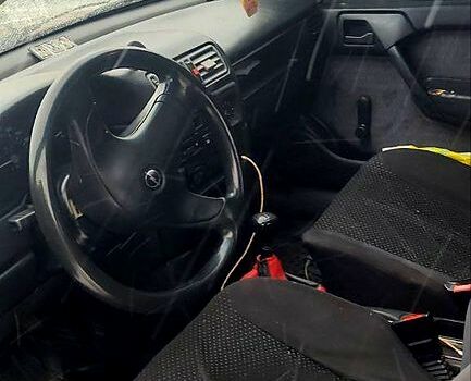 Опель Вектра, объемом двигателя 16 л и пробегом 0 тыс. км за 1300 $, фото 2 на Automoto.ua