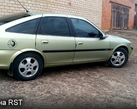 Опель Вектра, объемом двигателя 18 л и пробегом 390 тыс. км за 3000 $, фото 2 на Automoto.ua