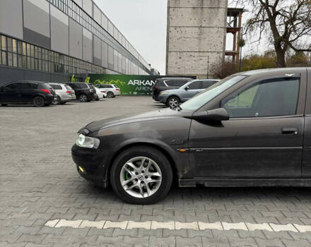 Опель Вектра, объемом двигателя 1.6 л и пробегом 298 тыс. км за 2000 $, фото 5 на Automoto.ua