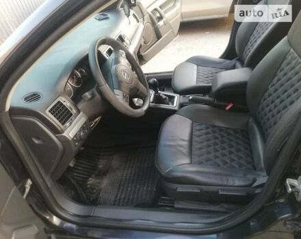 Опель Вектра, объемом двигателя 1.91 л и пробегом 279 тыс. км за 6000 $, фото 2 на Automoto.ua