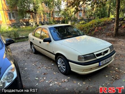Опель Вектра 1993 у Кривому Розі на Automoto.ua Опель Вектра, об'ємом двигуна 16 л та пробігом 0 тис. км за 1300 $, фото 1 на Automoto.ua