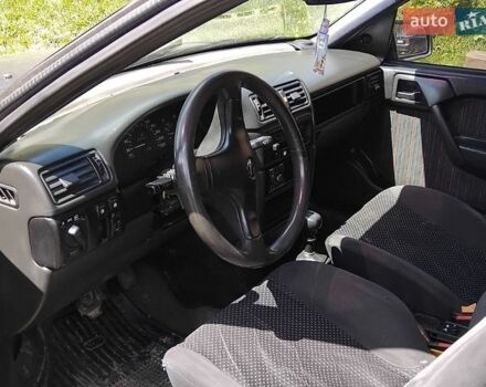 Опель Вектра, объемом двигателя 1.6 л и пробегом 360 тыс. км за 500 $, фото 1 на Automoto.ua