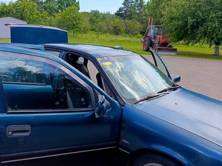Опель Вектра, объемом двигателя 2 л и пробегом 479 тыс. км за 999 $, фото 1 на Automoto.ua