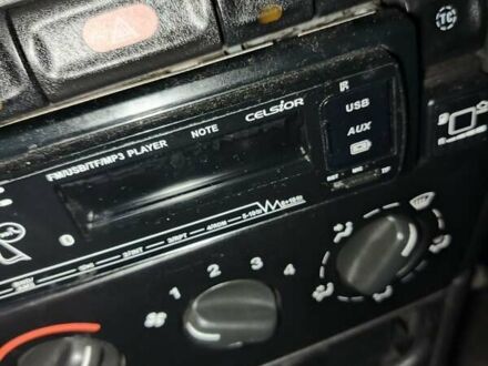 Опель Вектра, объемом двигателя 1.9 л и пробегом 900 тыс. км за 1000 $, фото 1 на Automoto.ua