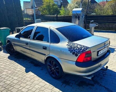Опель Вектра, объемом двигателя 1.6 л и пробегом 320 тыс. км за 2100 $, фото 1 на Automoto.ua