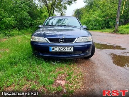 Опель Вектра 1999 в Каменское - Днепродзержинск на Automoto.ua Опель Вектра, объемом двигателя 2 л и пробегом 265 тыс. км за 2100 $, фото 1 на Automoto.ua