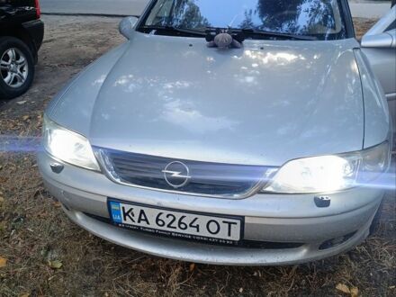 Опель Вектра, об'ємом двигуна 2.2 л та пробігом 300 тис. км за 2200 $, фото 1 на Automoto.ua