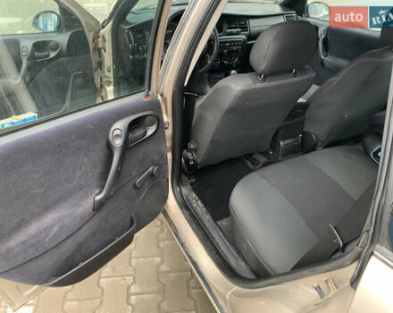 Желтый Опель Вектра, объемом двигателя 1.8 л и пробегом 310 тыс. км за 1700 $, фото 8 на Automoto.ua