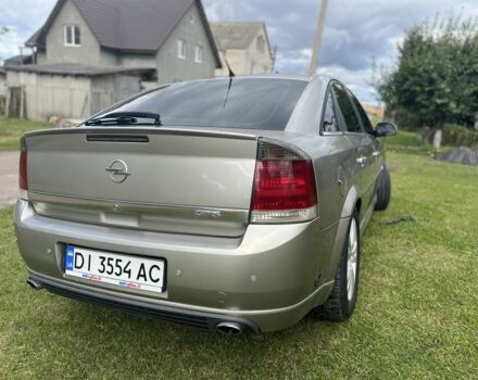 Желтый Опель Вектра, объемом двигателя 3.2 л и пробегом 377 тыс. км за 4300 $, фото 4 на Automoto.ua