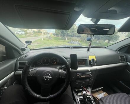 Желтый Опель Вектра, объемом двигателя 3.2 л и пробегом 377 тыс. км за 4300 $, фото 12 на Automoto.ua