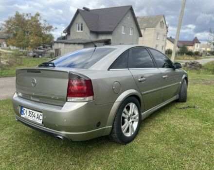 Желтый Опель Вектра, объемом двигателя 3.2 л и пробегом 377 тыс. км за 4300 $, фото 5 на Automoto.ua