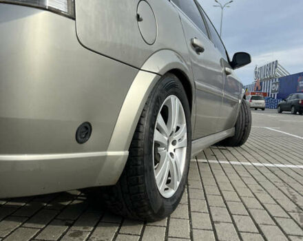 Жовтий Опель Вектра, об'ємом двигуна 3.2 л та пробігом 350 тис. км за 3750 $, фото 8 на Automoto.ua