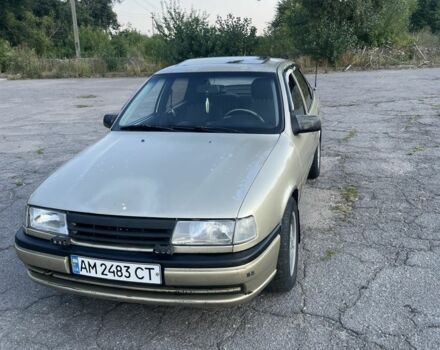 Желтый Опель Вектра, объемом двигателя 1.7 л и пробегом 400 тыс. км за 1499 $, фото 1 на Automoto.ua