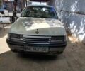 Опель Вектра 1989 в Николаеве на Automoto.ua Серый Опель Вектра, объемом двигателя 2 л и пробегом 300 тыс. км за 1200 $, фото 4 на Automoto.ua
