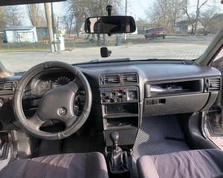 Сірий Опель Вектра, об'ємом двигуна 1.8 л та пробігом 378 тис. км за 1600 $, фото 5 на Automoto.ua