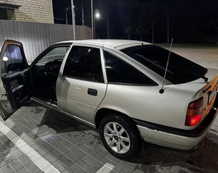 Серый Опель Вектра, объемом двигателя 2 л и пробегом 230 тыс. км за 1600 $, фото 1 на Automoto.ua