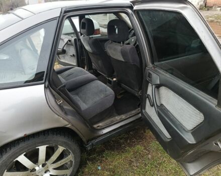 Сірий Опель Вектра, об'ємом двигуна 2 л та пробігом 300 тис. км за 1250 $, фото 4 на Automoto.ua