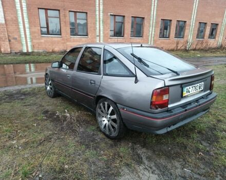 Сірий Опель Вектра, об'ємом двигуна 2 л та пробігом 300 тис. км за 1250 $, фото 3 на Automoto.ua