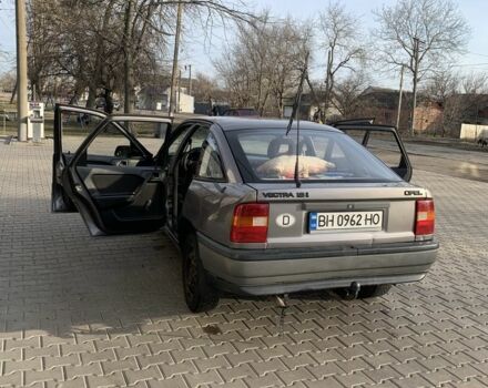 Сірий Опель Вектра, об'ємом двигуна 1.8 л та пробігом 378 тис. км за 1600 $, фото 2 на Automoto.ua