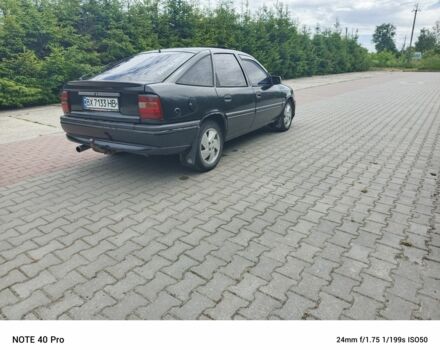 Серый Опель Вектра, объемом двигателя 2 л и пробегом 250 тыс. км за 1150 $, фото 4 на Automoto.ua