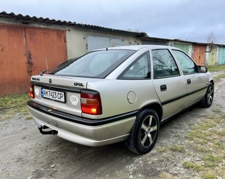 Серый Опель Вектра, объемом двигателя 1.7 л и пробегом 200 тыс. км за 1299 $, фото 7 на Automoto.ua