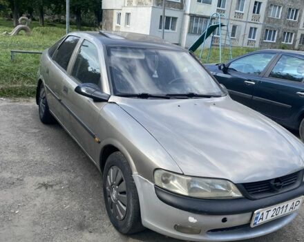 Опель Вектра 1996 в Калуше на Automoto.ua Серый Опель Вектра, объемом двигателя 1.6 л и пробегом 3 тыс. км за 1800 $, фото 2 на Automoto.ua
