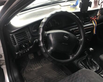 Серый Опель Вектра, объемом двигателя 2 л и пробегом 395 тыс. км за 1016 $, фото 4 на Automoto.ua