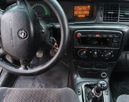 Сірий Опель Вектра, об'ємом двигуна 1.6 л та пробігом 5 тис. км за 1538 $, фото 7 на Automoto.ua
