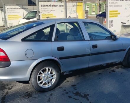 Опель Вектра 1998 у Чернівцях на Automoto.ua Сірий Опель Вектра, об'ємом двигуна 1.6 л та пробігом 257 тис. км за 1781 $, фото 1 на Automoto.ua