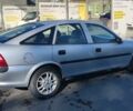 Опель Вектра 1998 у Чернівцях на Automoto.ua Сірий Опель Вектра, об'ємом двигуна 1.6 л та пробігом 257 тис. км за 1781 $, фото 1 на Automoto.ua