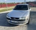Сірий Опель Вектра, об'ємом двигуна 1.6 л та пробігом 300 тис. км за 3000 $, фото 1 на Automoto.ua