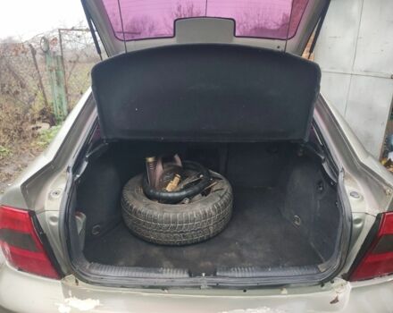 Серый Опель Вектра, объемом двигателя 1.8 л и пробегом 300 тыс. км за 1900 $, фото 7 на Automoto.ua