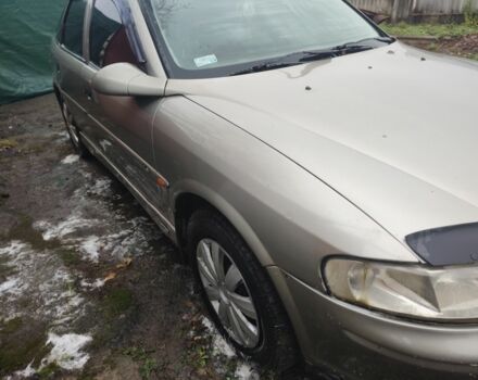 Серый Опель Вектра, объемом двигателя 1.8 л и пробегом 300 тыс. км за 1900 $, фото 2 на Automoto.ua