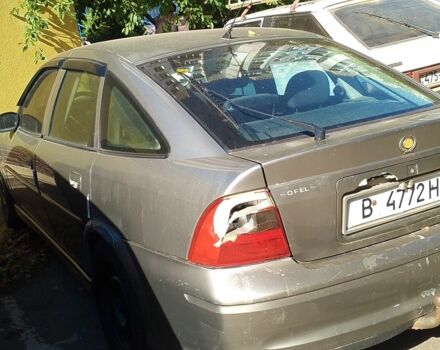 Серый Опель Вектра, объемом двигателя 2 л и пробегом 300 тыс. км за 360 $, фото 2 на Automoto.ua
