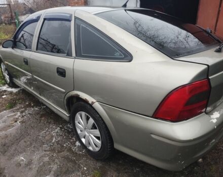 Серый Опель Вектра, объемом двигателя 1.8 л и пробегом 300 тыс. км за 1900 $, фото 4 на Automoto.ua