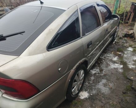 Серый Опель Вектра, объемом двигателя 1.8 л и пробегом 300 тыс. км за 1900 $, фото 5 на Automoto.ua