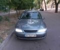 Сірий Опель Вектра, об'ємом двигуна 2.2 л та пробігом 400 тис. км за 2000 $, фото 3 на Automoto.ua