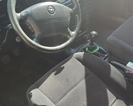 Сірий Опель Вектра, об'ємом двигуна 2 л та пробігом 300 тис. км за 700 $, фото 6 на Automoto.ua